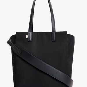 Beis The Commuter Tote in Black. NWT!
